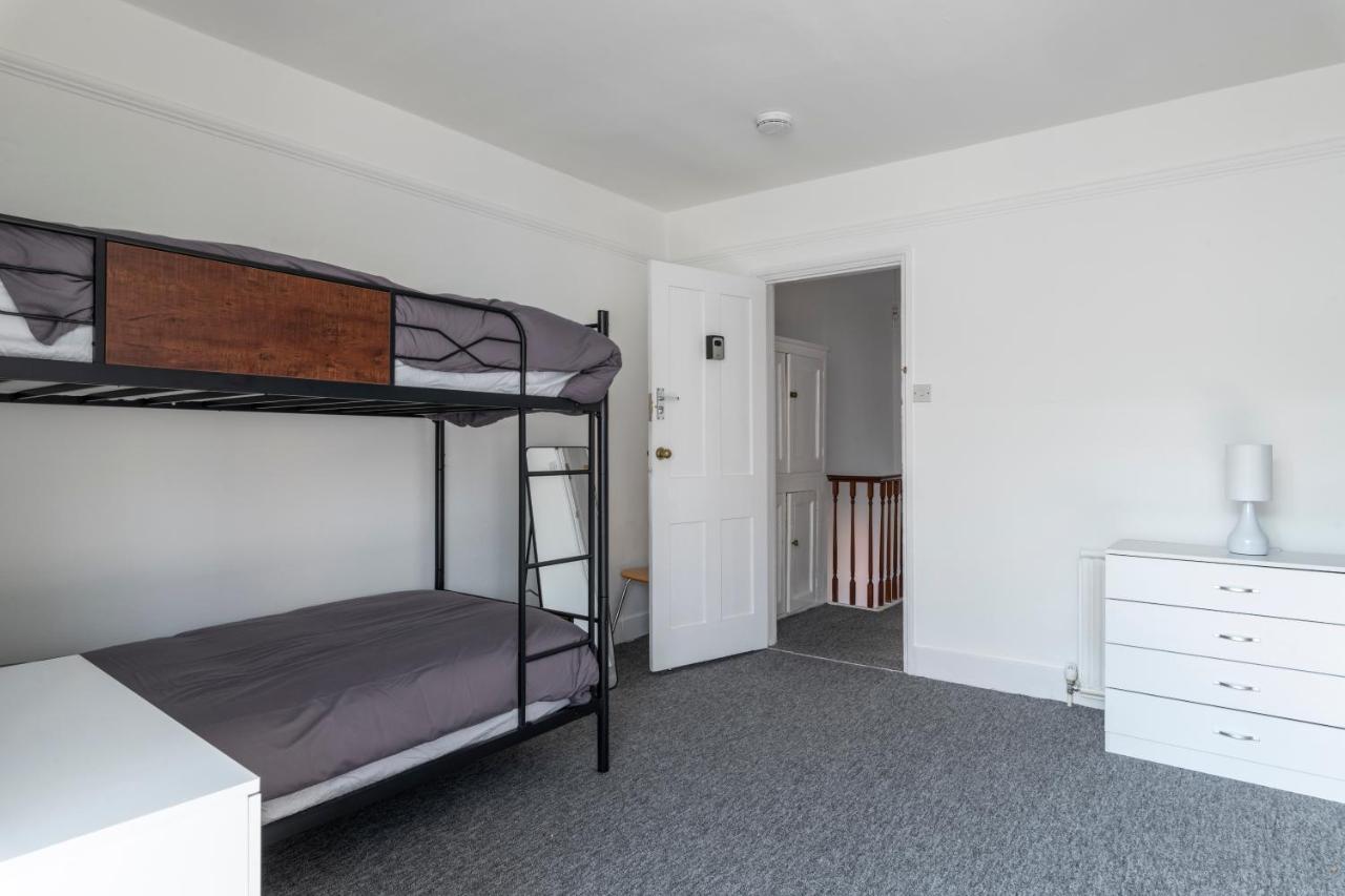 Quality Stay Rooms Brighton Exterior photo